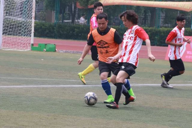 哈登26分库里空砍41分 快船逆转终结勇士5连胜